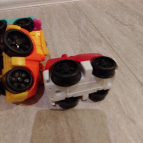 Fisher-Price Little People Wheelies Car Set 6 Pieces 2000s - Picture 9 of 9